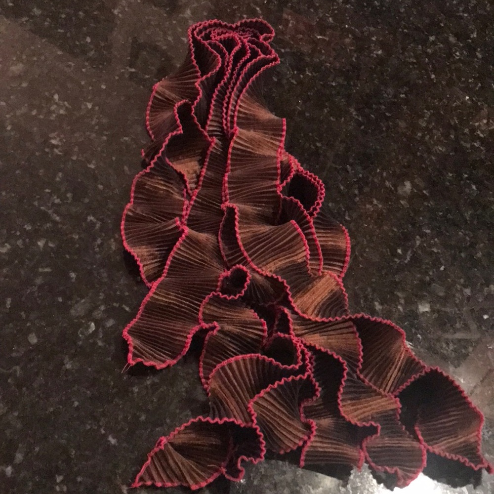Fun scarf ! Chocolate and hot pink!
